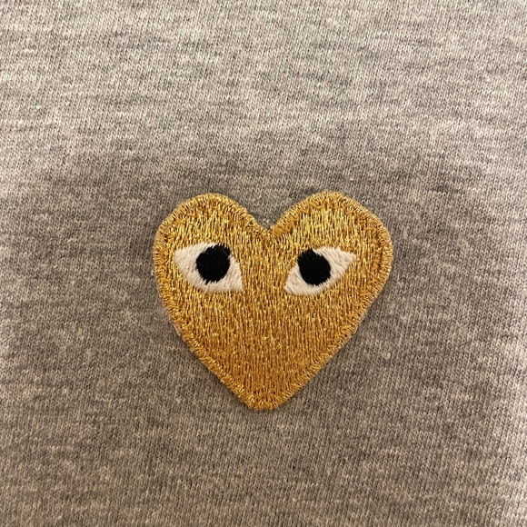 Comme des Garcon PLAY gold heart tshirt / grey - Picture 4 of 8